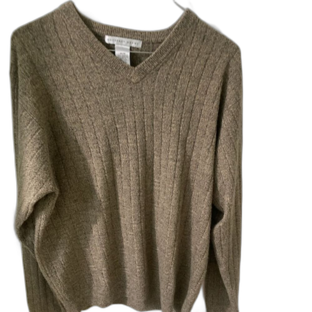 Geoffrey Beene Quality Men's V Neck Sweater - Medium